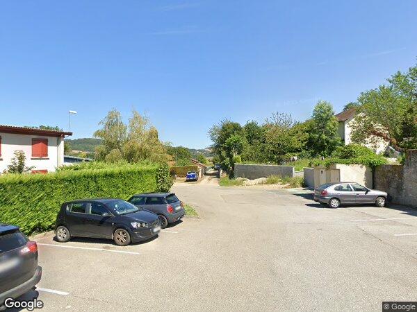UN TÈNEMENT IMMOBILIER