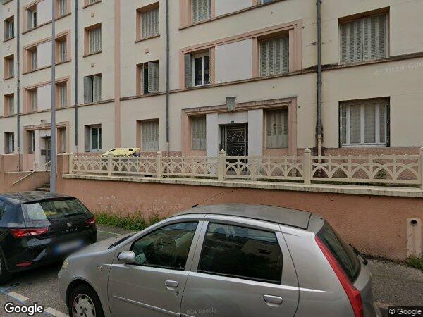 UN APPARTEMENT