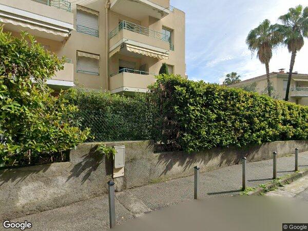 UN APPARTEMENT ET UNE CAVE