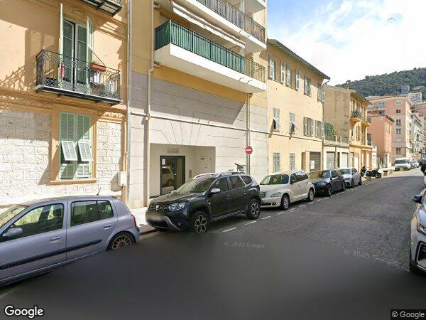 UN APPARTEMENT