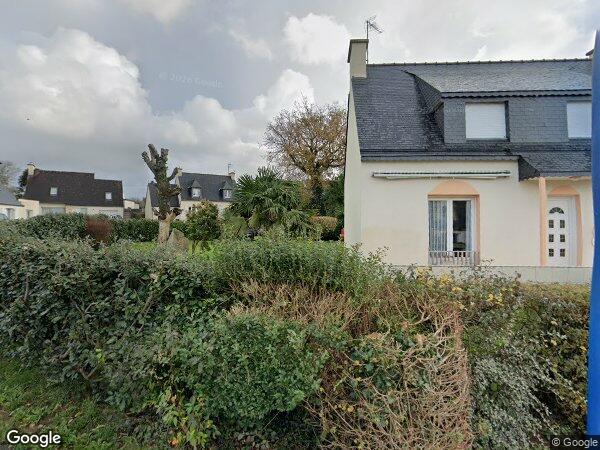 UNE MAISON D'HABITATION