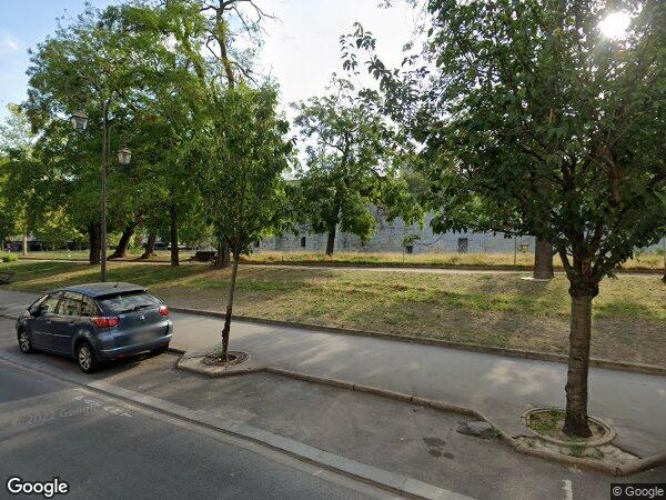 UNE PLACE DE PARKING