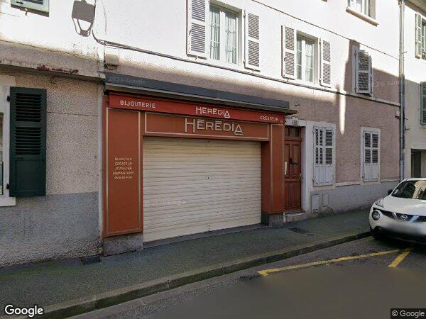 UN APPARTEMENT DE 3 PIÈCES ET 2 PLACES DE PARKING