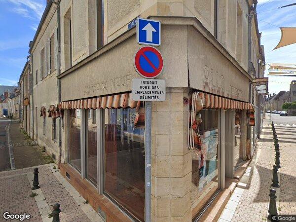 UNE MAISON INDIVIDUELLE À USAGE D'HABITATION