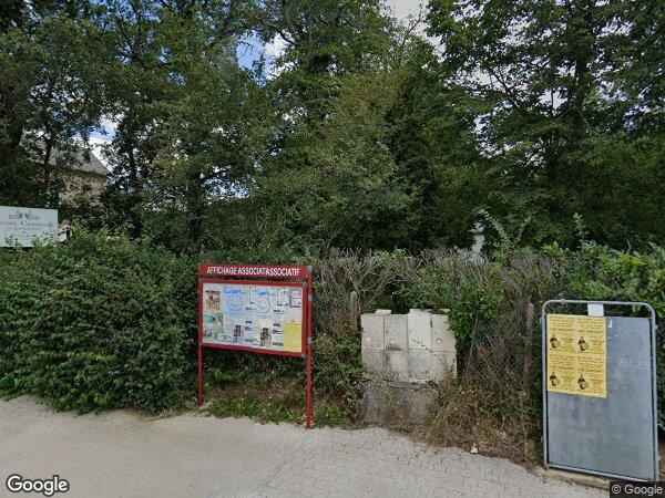 UN ENSEMBLE IMMOBILIER