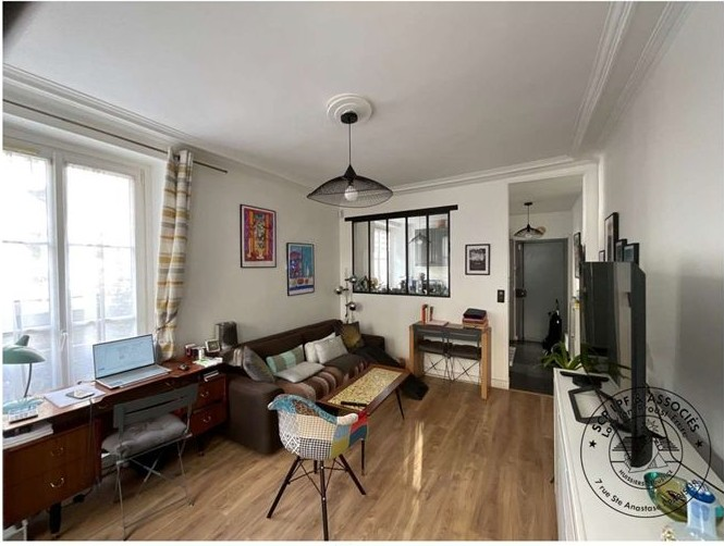 UN APPARTEMENT