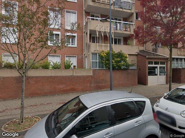UN APPARTEMENT ET DEUX EMPLACEMENTS DE PARKING
