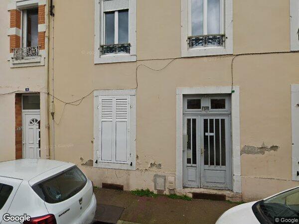 UN APPARTEMENT ET UNE CAVE