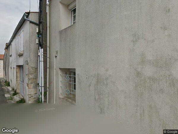 UN IMMEUBLE