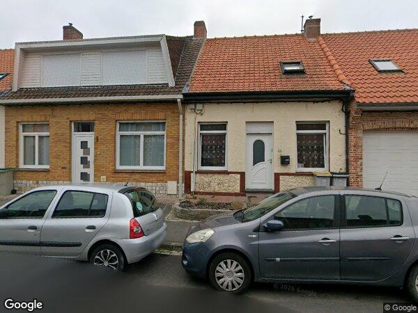 UNE MAISON À USAGE D'HABITATION