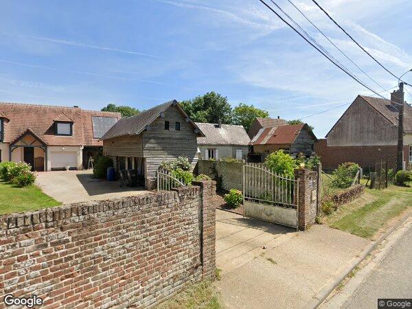 UNE MAISON À USAGE D'HABITATION