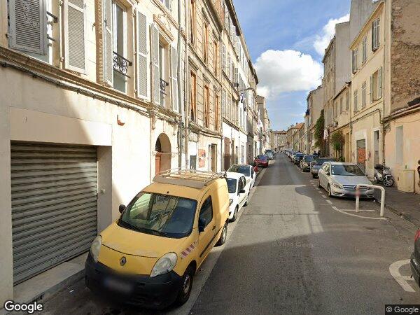 UN APPARTEMENT