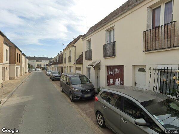 UNE MAISON DE VILLE