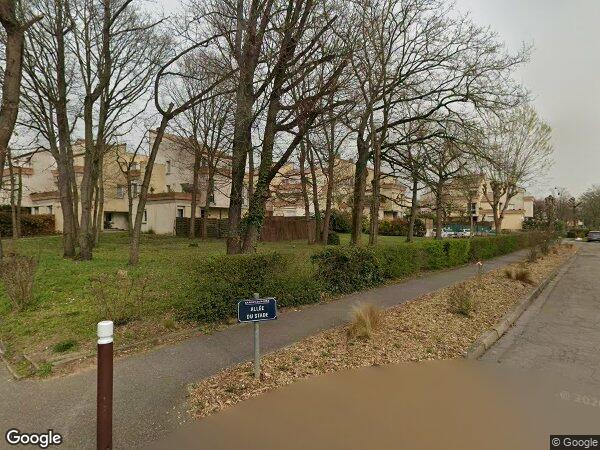  UNE MAISON D'HABITATION