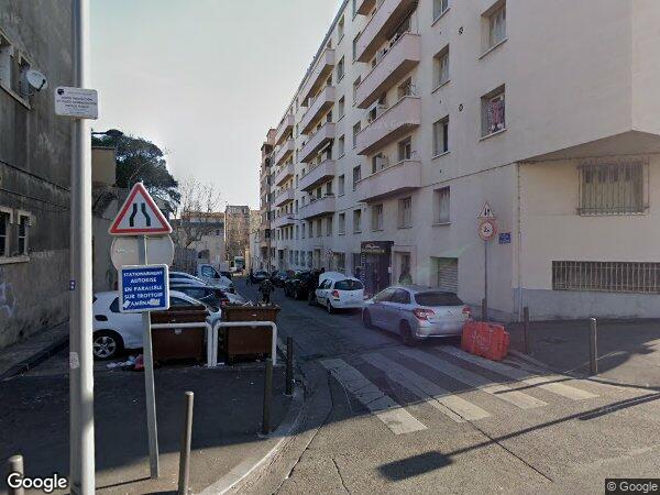 UN APPARTEMENT