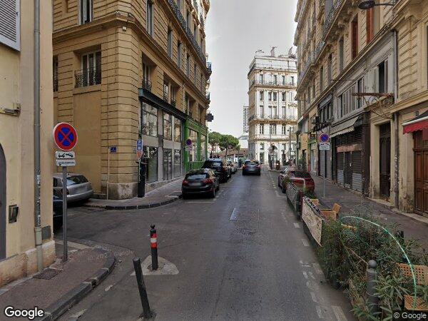 UN APPARTEMENT MEUBLE