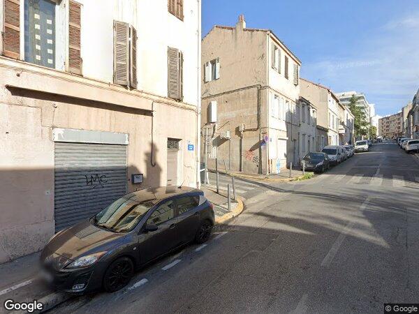 UN LOCAL À USAGE DE GARAGE