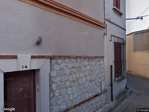 UN APPARTEMENT