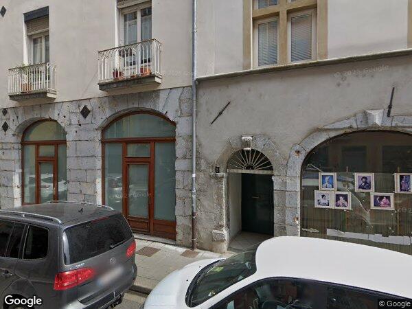 DEUX LOCAUX D'ACTIVITÉ