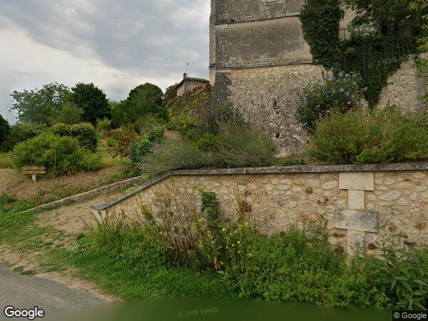 UNE MAISON À USAGE D'HABITATION