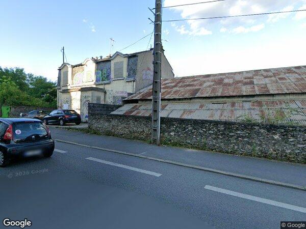 QUATRE PARKINGS EXTÉRIEURS