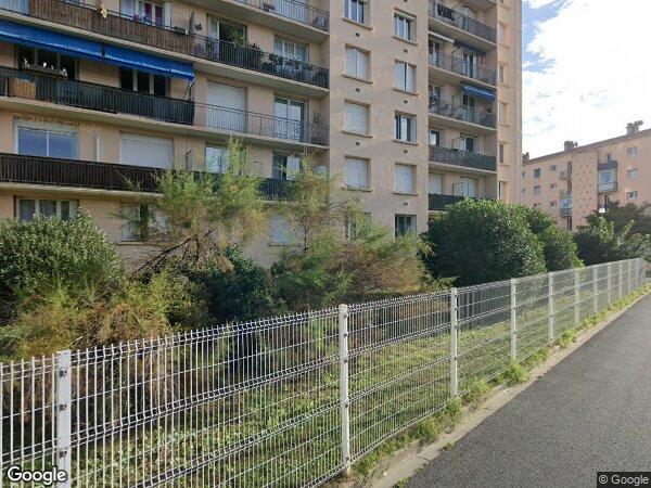 UN APPARTEMENT DE TYPE T2