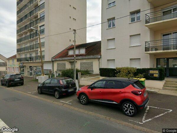 UN APPARTEMENT ET DEUX PARKINGS