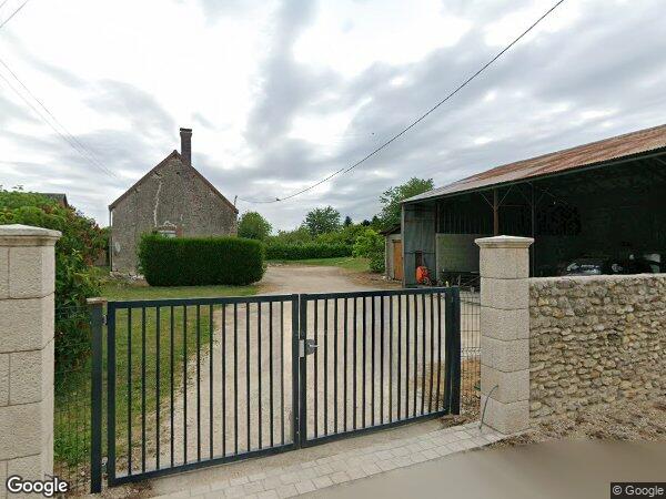 UNE MAISON D'HABITATION DE TYPE LONGÈRE