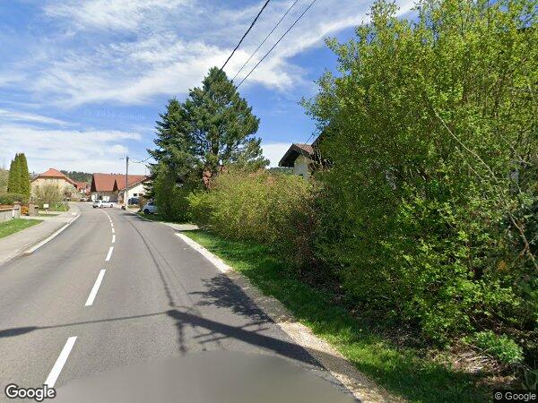 UNE MAISON
