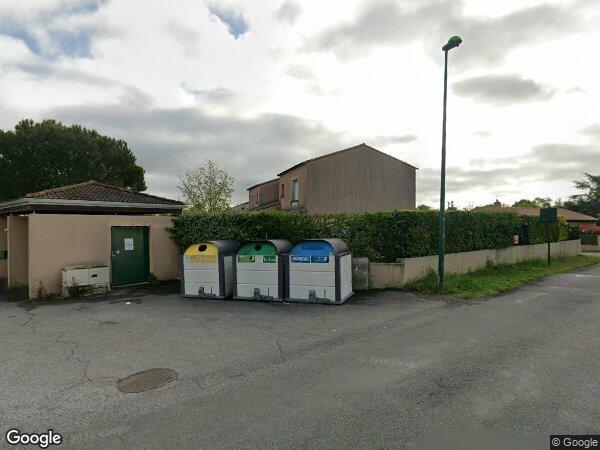 UNE VILLA MITOYENNE