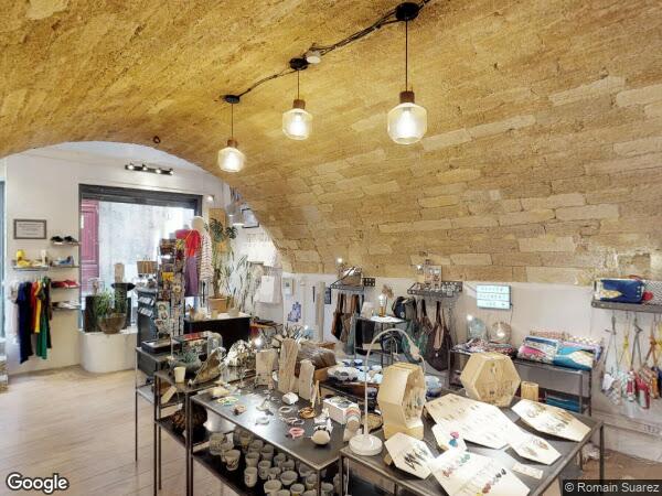 UN APPARTEMENT