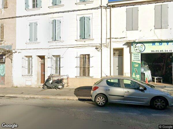 UN IMMEUBLE