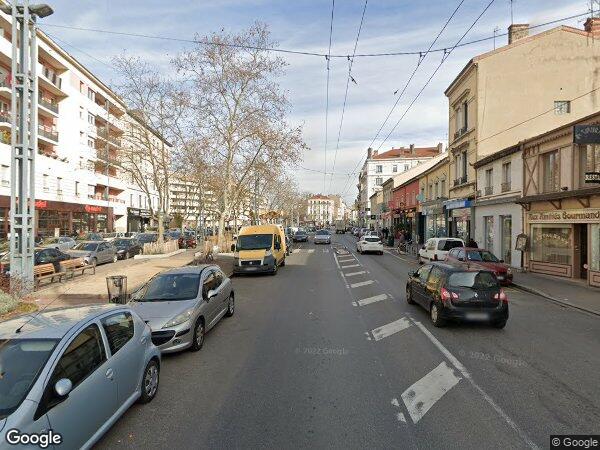 UN APPARTEMENT DIT T5