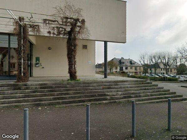UNE MAISON D'HABITATION MITOYENNE ET UNE MAISON ANNEXE