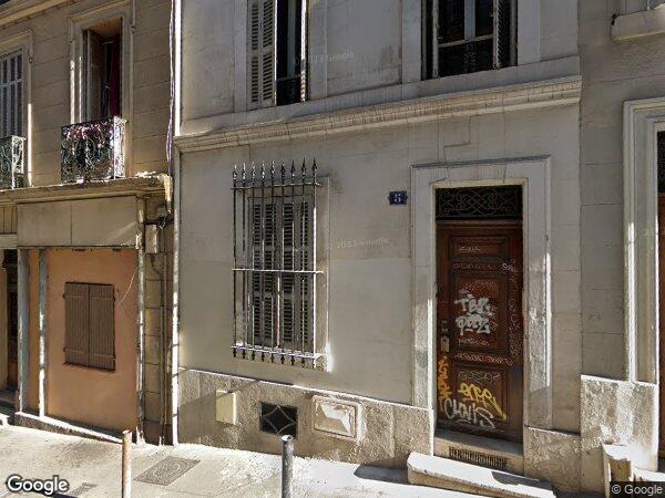 UN APPARTEMENT