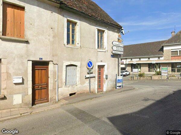 UNE MAISON D'HABITATION