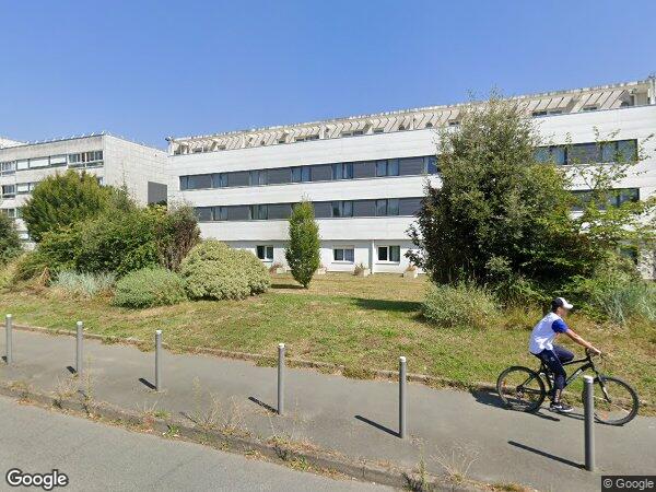 UN ENSEMBLE IMMOBILIER