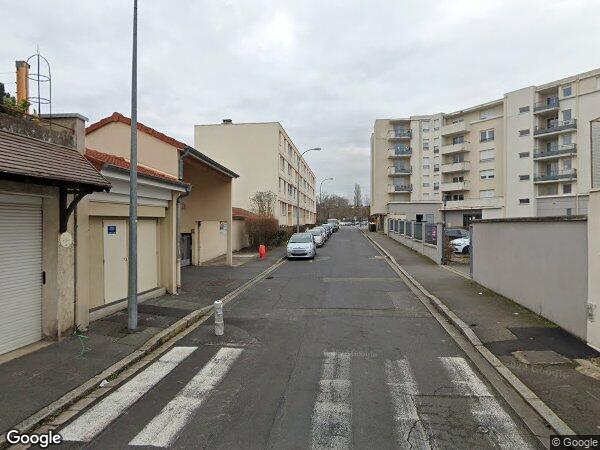 UNE MAISON D'HABITATION
