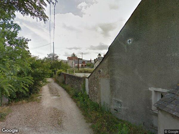 UNE MAISON