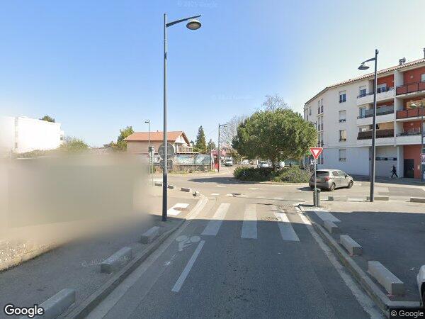 UN APPARTEMENT ET UN GARAGE