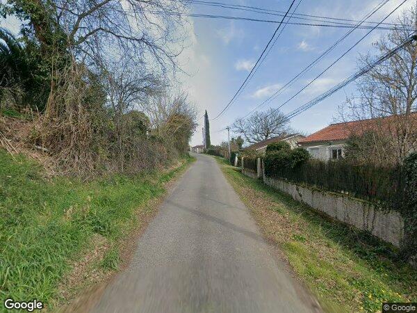 UNE MAISON
