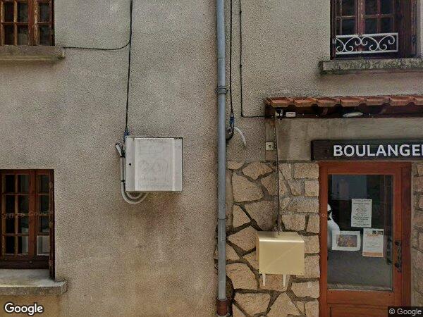 UNE MAISON À USAGE D'HABITATION