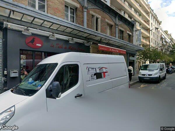 UN APPARTEMENT AVEC UNE CAVE ET UN PARKING