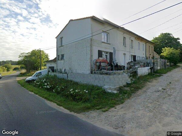 UNE MAISON À USAGE D'HABITATION