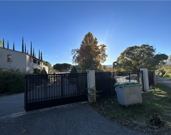 UN APPARTEMENT de 33,61 m²