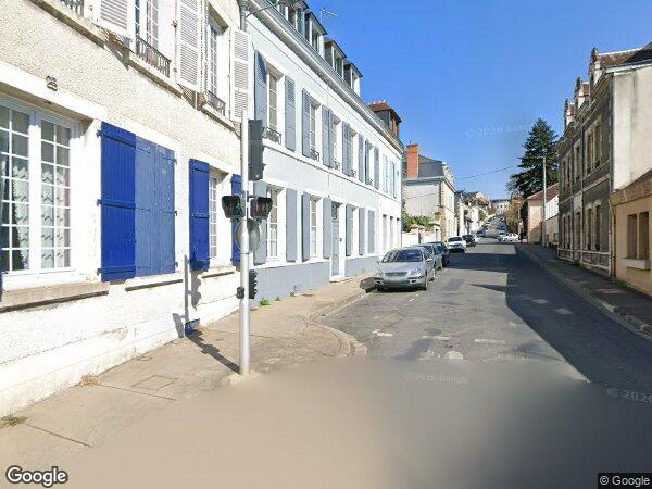 UNE MAISON D'HABITATION