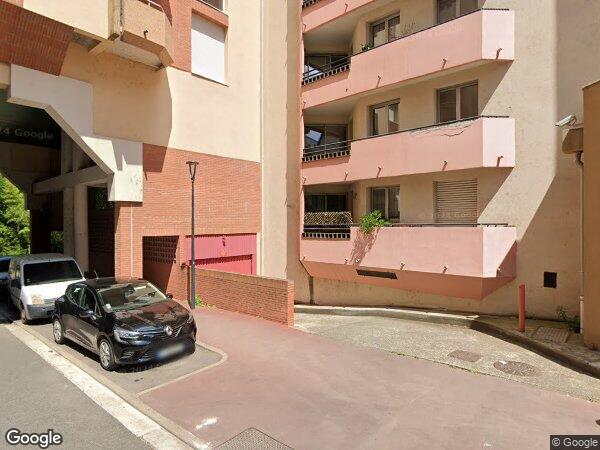 UN APPARTEMENT T4