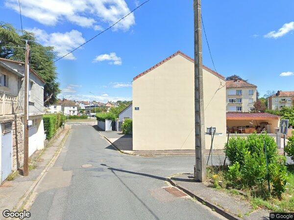 UN ENSEMBLE IMMOBILIER