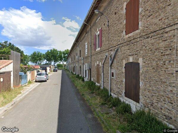UNE MAISON À USAGE D’HABITATION