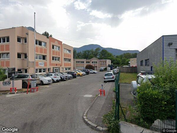 DES BUREAUX